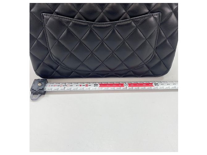Borsa a tracolla Chanel Matelassé 23 Nero - vista 4