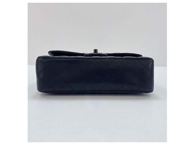 Borsa a tracolla Chanel Matelassé 23 Nero - vista 7