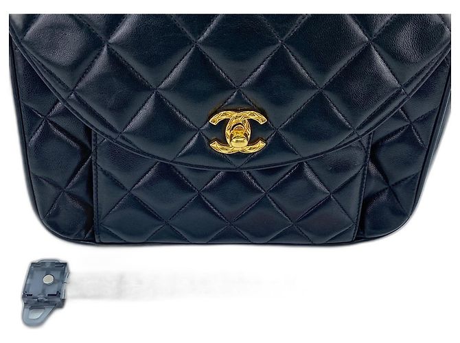 Borsa a tracolla CHANEL Matelassé 23 Nero - vista 3