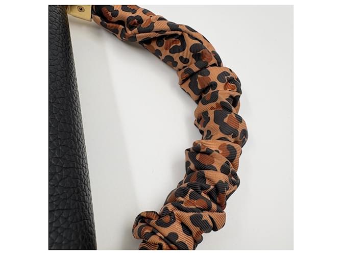 Borsa Louis Vuitton Capucines BB Nero - vista 11