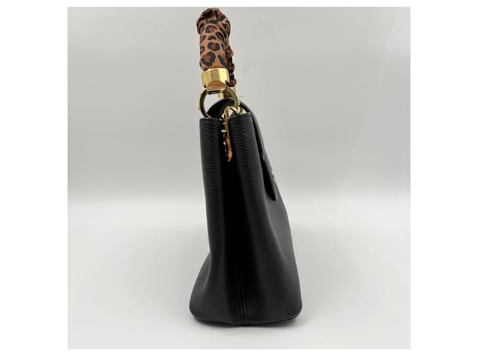 Borsa Louis Vuitton Capucines BB Nero - vista 5