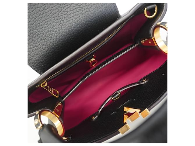 Borsa Louis Vuitton Capucines BB Nero - vista 4