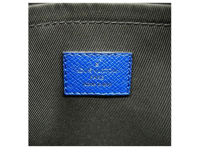 Borsa a tracolla Louis Vuitton Taigarama Outdoor PM Blu - vista 5