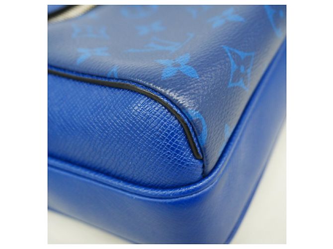 Borsa a tracolla Louis Vuitton Taigarama Outdoor PM Blu - vista 6
