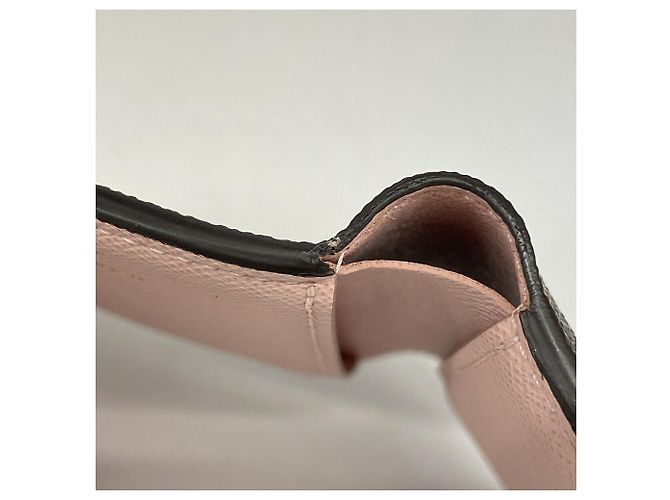 Cartera tri-fold Louis Vuitton en Rose Ballerine Rosa - vista 5