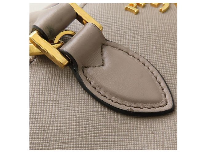 Prada Schultertasche aus Saffiano-Leder Grau - Ansicht 27