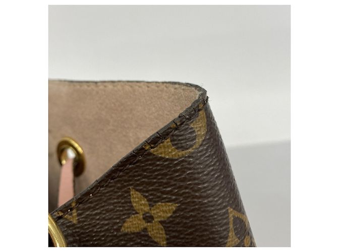 Néonoé Borsa a tracolla Louis Vuitton Monogram NeoNoe M44022 Marrone Rosa - vista 11