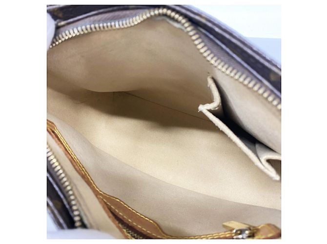 Borsa a tracolla Louis Vuitton Monogram Looping MM Marrone - vista 4