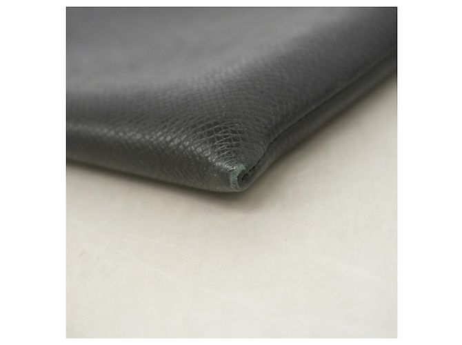 Louis Vuitton Taiga Pochette Apollo Clutch Bag Nero - vista 7