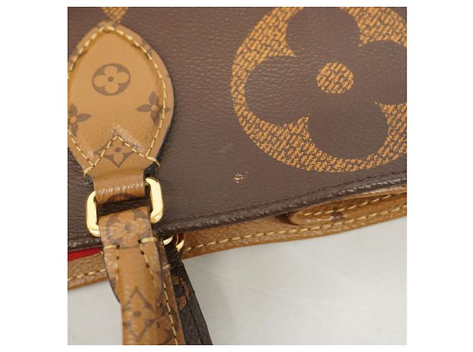 Borsa Tote Louis Vuitton Monogram Giant Reverse OnTheGo GM Marrone - vista 10