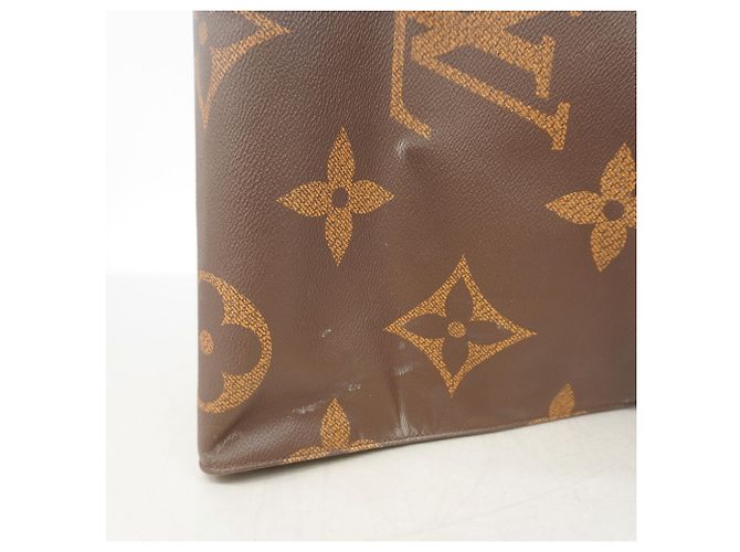 Borsa Tote Louis Vuitton Monogram Giant Reverse OnTheGo GM Marrone - vista 15
