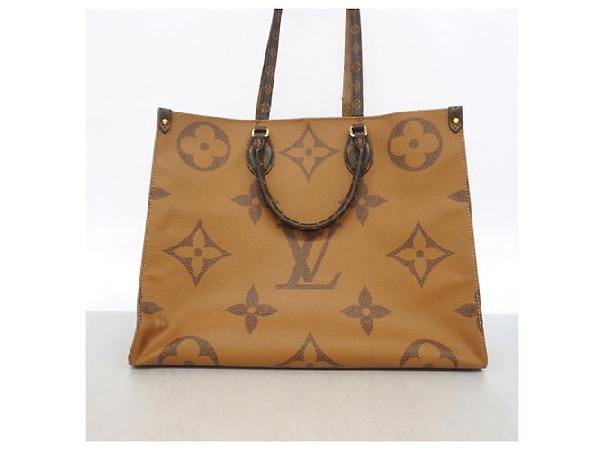 Borsa Tote Louis Vuitton Monogram Giant Reverse OnTheGo GM Marrone - vista 16