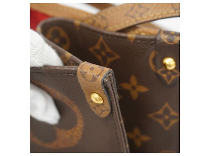 Borsa Tote Louis Vuitton Monogram Giant Reverse OnTheGo GM Marrone - vista 7