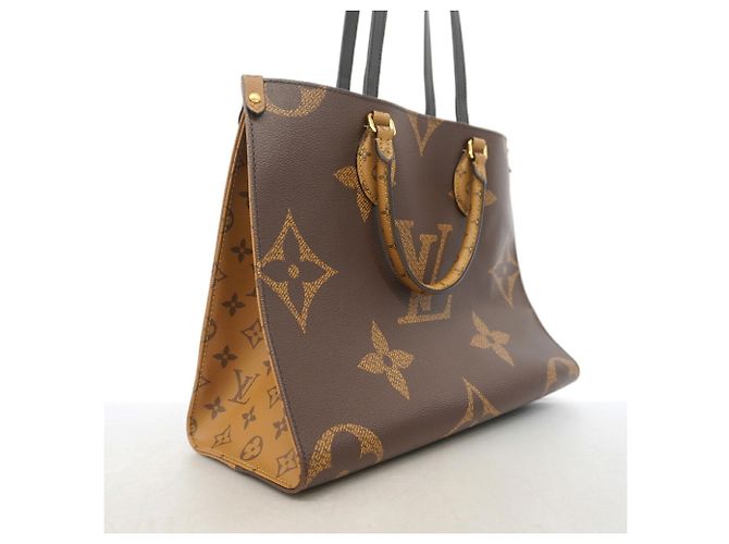 Borsa Tote Louis Vuitton Monogram Giant Reverse OnTheGo MM Marrone - vista 2