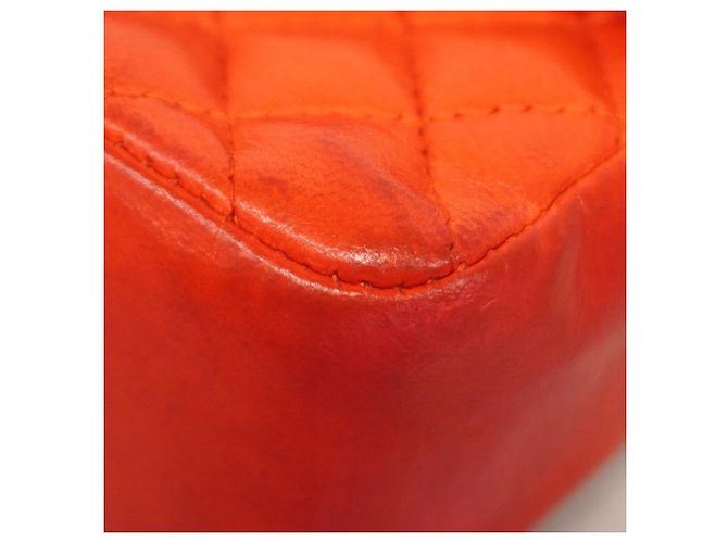 Borsa a tracolla Chanel in pelle d'agnello rossa Rosso - vista 6