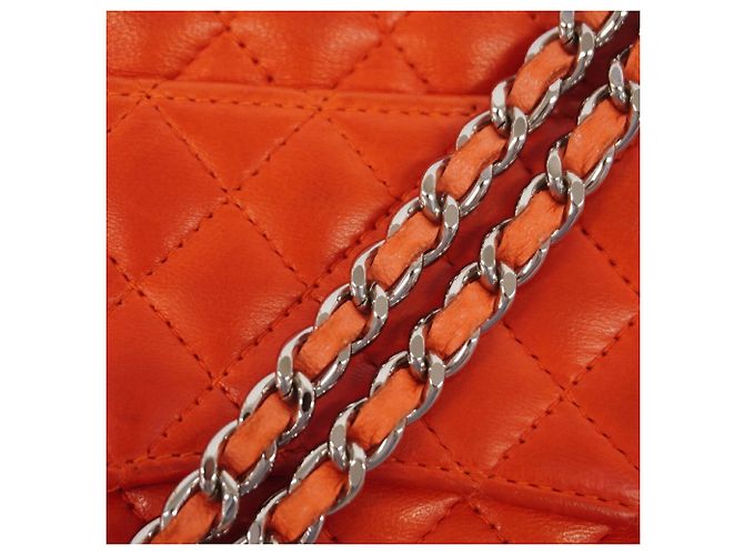 Borsa a tracolla Chanel in pelle d'agnello rossa Rosso - vista 7