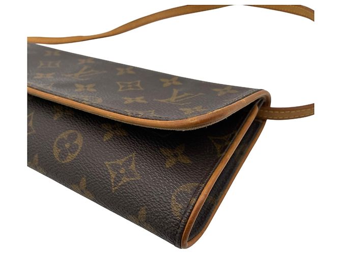 Louis Vuitton Pochette Twin GM Monogram Shoulder Bag Braun - Ansicht 11