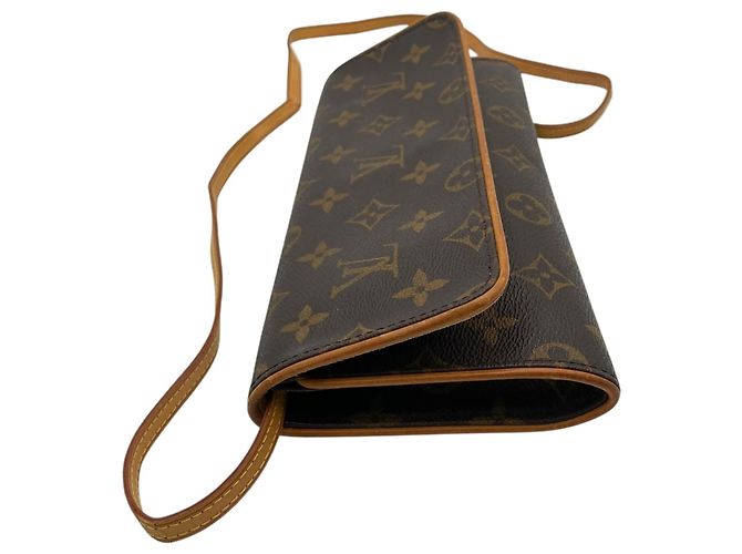 Louis Vuitton Pochette Twin GM Monogram Shoulder Bag Braun - Ansicht 7