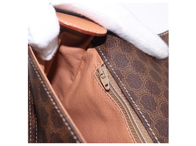 Céline Borsa a tracolla CELINE Macadam Canvas PVC Leather Brown Gold Auth 197808V Marrone D'oro - vista 22