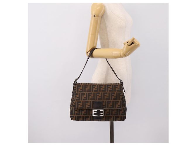 Borsa a tracolla FENDI Zucca Canvas Mamma Baguette Marrone Argento Auth BA15303V - vista 22