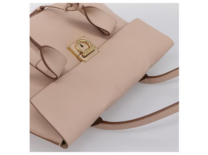 Borsa Tote Salvatore Ferragamo Gancini in pelle rosa e oro Auth 199216V D'oro - vista 6
