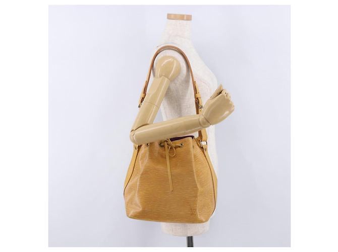 Borsa a tracolla LOUIS VUITTON Epi Petit Noe Gialla M44109 LV Auth ka5931 Giallo - vista 23