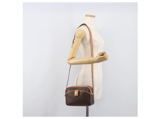 Céline Borsa a tracolla CELINE Macadam PVC Pelle Marrone Oro Auth 197617A D'oro - vista 25