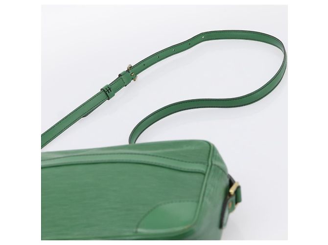LOUIS VUITTON Epi Trocadero 27 Shoulder Bag Green M52314 LV Auth 196957 Verde - vista 8