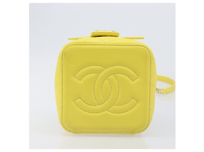 Borsa Vanity con catena Matelassé CHANEL in pelle d'agnello 2way Yellow Gold CC Auth 196667M D'oro Giallo - vista 12