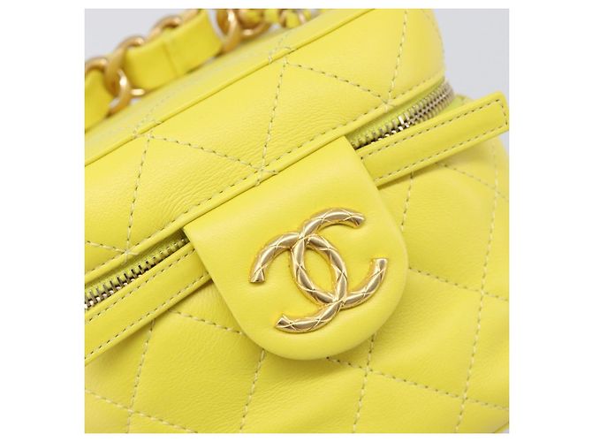 Borsa Vanity con catena Matelassé CHANEL in pelle d'agnello 2way Yellow Gold CC Auth 196667M D'oro Giallo - vista 17