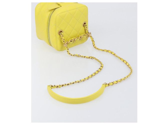 Borsa Vanity con catena Matelassé CHANEL in pelle d'agnello 2way Yellow Gold CC Auth 196667M D'oro Giallo - vista 9