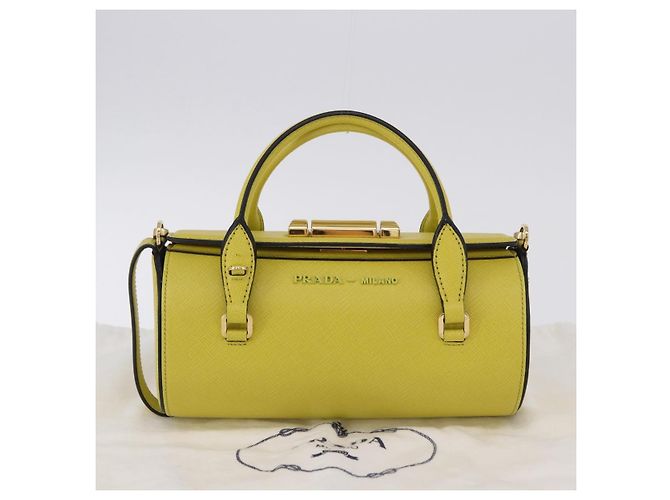 Borsa a tracolla con catena PRADA in pelle Saffiano Yellow Gold Auth 198688M D'oro Giallo - vista 12