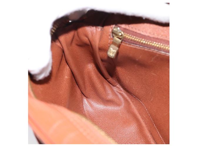 LOUIS VUITTON Epi Trocadero 23 Shoulder Bag Brown M52313 LV Auth BA15358 Marrone - vista 20