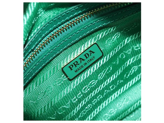 Saffiano Borsa a mano PRADA in pelle Safiano 2way Verde Oro Auth 198602SAV D'oro - vista 23