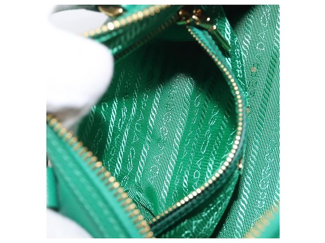 Saffiano Borsa a mano PRADA in pelle Safiano 2way Verde Oro Auth 198602SAV D'oro - vista 27
