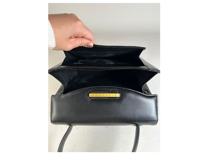 Vintage Givenchy Handtasche aus glattem Leder Schwarz Gold - Ansicht 3