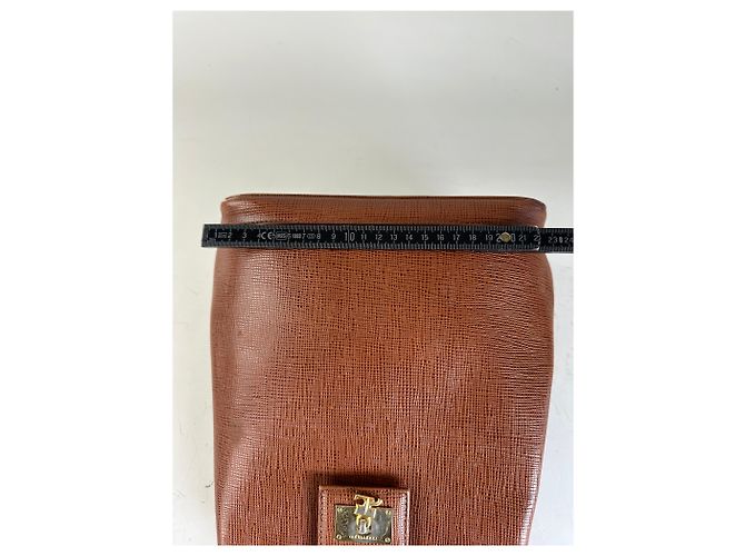 Vintage Courreges Schultertasche aus strukturiertem Leder Rust Gold Rot - Ansicht 12