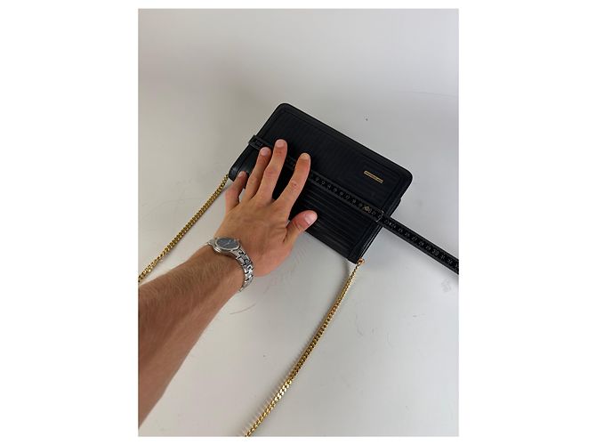 Clutch Vintage Givenchy in Pelle con Catena Nero Oro - vista 13