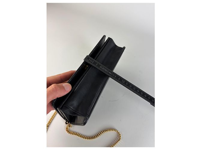 Clutch Vintage Givenchy in Pelle con Catena Nero Oro - vista 15