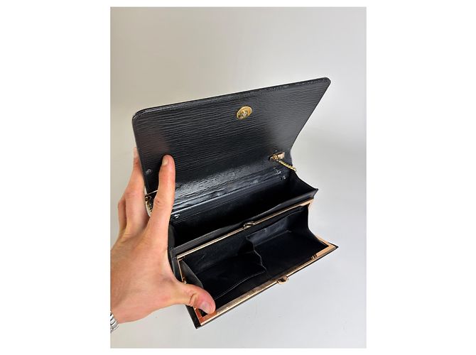 Clutch Vintage Givenchy in Pelle con Catena Nero Oro - vista 7