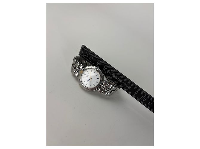 Vintage Courreges Armbanduhr aus Edelstahl Silber Weiß - Ansicht 3