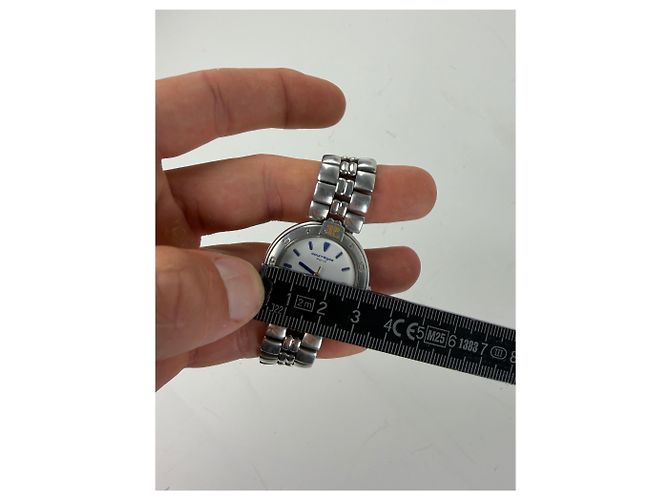 Vintage Courreges Armbanduhr aus Edelstahl Silber Weiß - Ansicht 8
