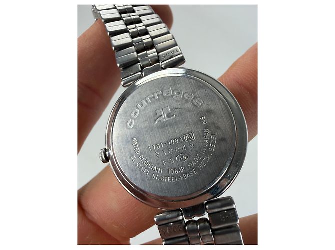 Vintage Courreges Armbanduhr aus Edelstahl Silber Weiß - Ansicht 9