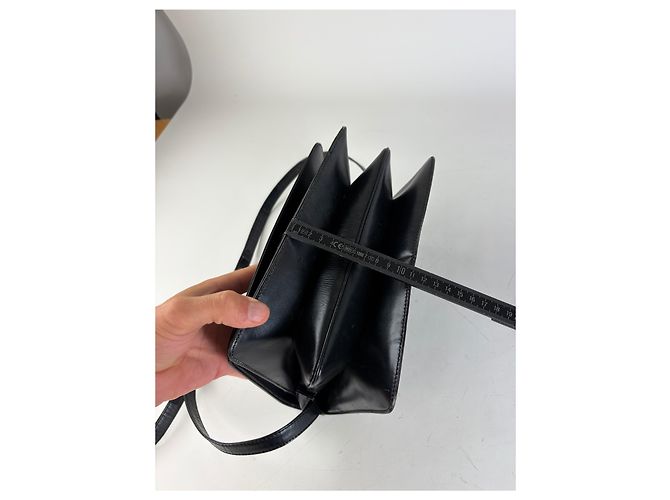 Vintage Loewe Strukturierte Leder-Schultertasche Schwarz Gold - Ansicht 14