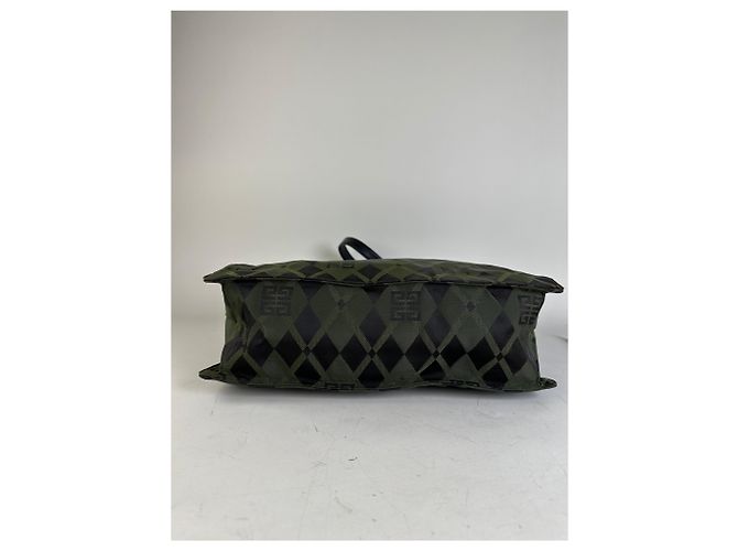 Vintage Givenchy Schultertasche aus beschichtetem Canvas mit geometrischem Logo Olive Black Grün - Ansicht 11