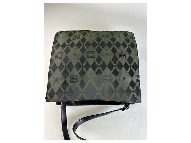 Vintage Givenchy Schultertasche aus beschichtetem Canvas mit geometrischem Logo Olive Black Grün - Ansicht 8