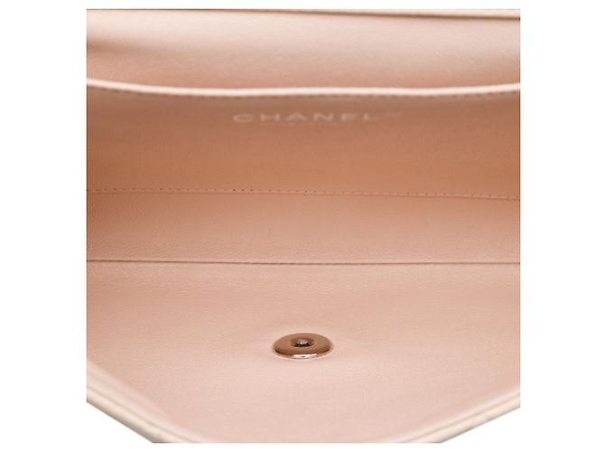 Clutch Chanel trapuntata in caviale beige con tracolla a catena - vista 4
