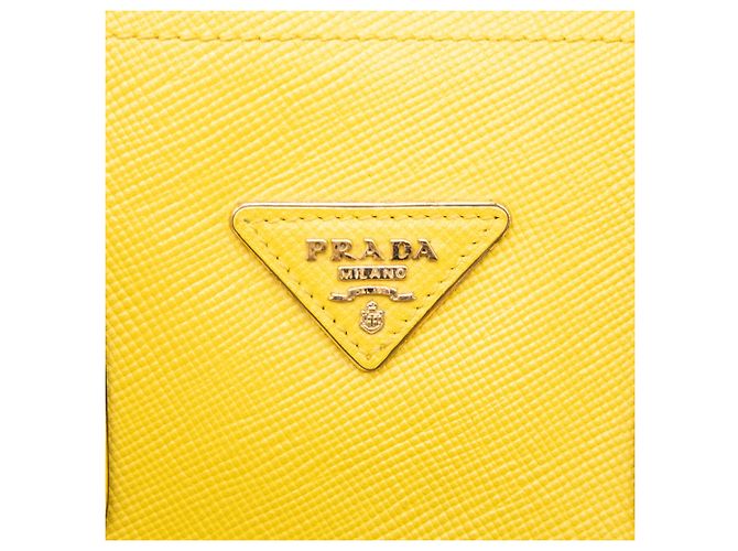 Bolso Double Satchel Prada Medium de Cuero Saffiano Amarillo - vista 5