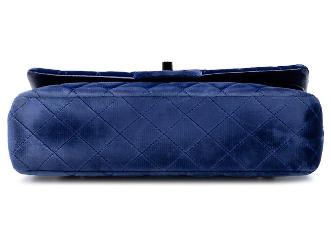Borsa a tracolla Chanel Medium Classic Velvet Double Flap Blu - vista 3