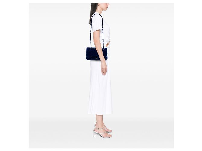 Borsa a tracolla Chanel Medium Classic Velvet Double Flap Blu - vista 6